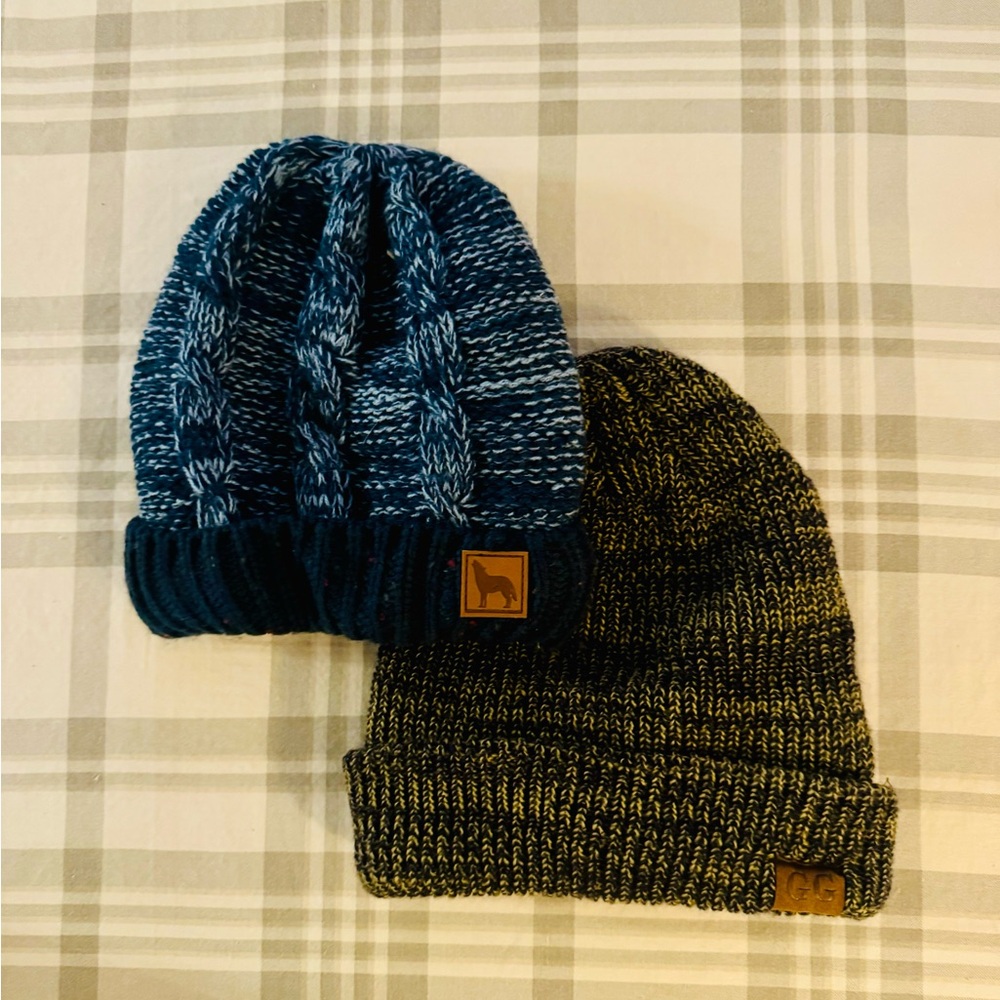 2 beanies